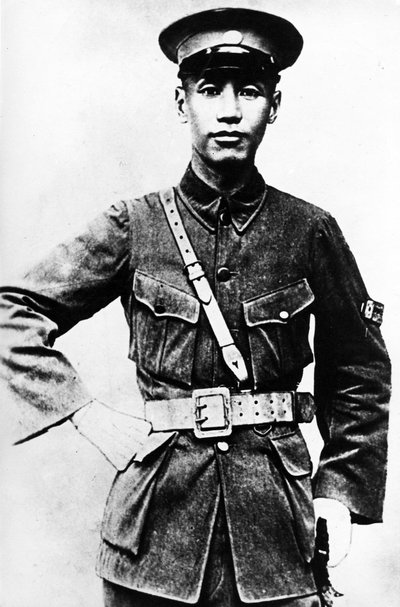 Porträt eines jungen Chiang Kai-shek, ca. 1920er von Chinese Photographer